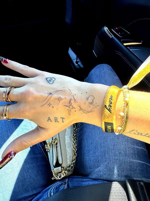 kaitlyn_krems image ~ Altpins