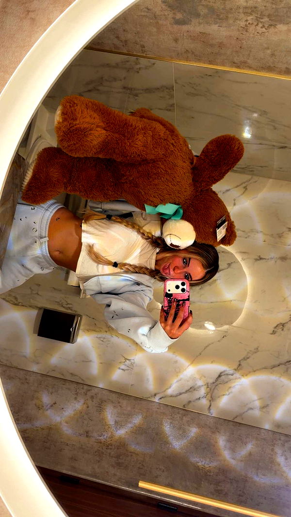 kaitlyn_krems image ~ Altpins