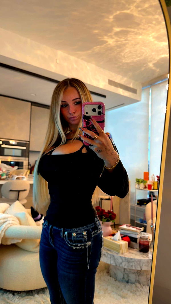 kaitlyn_krems image ~ Altpins