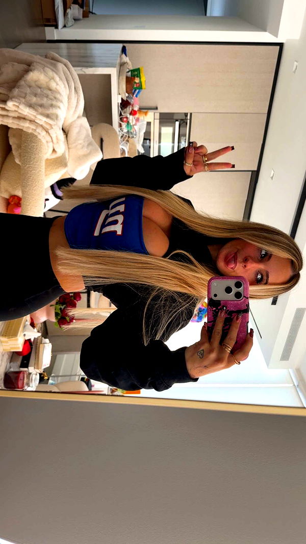 kaitlyn_krems image ~ Altpins