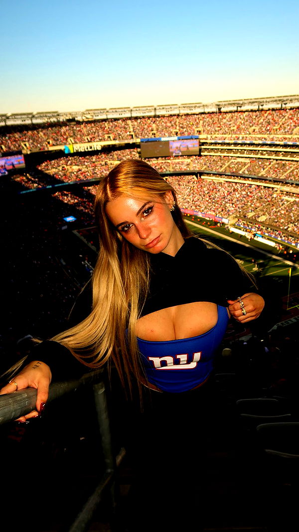 kaitlyn_krems image ~ Altpins