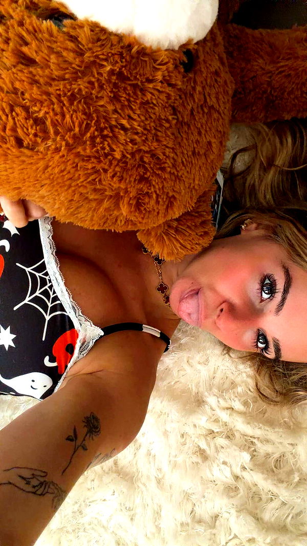 kaitlyn_krems image ~ Altpins