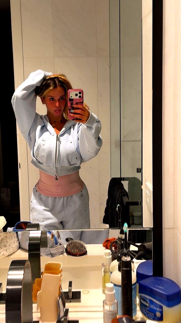 kaitlyn_krems image ~ Altpins