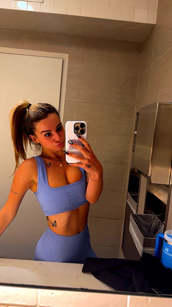 kaitlyn_krems image ~ Altpins