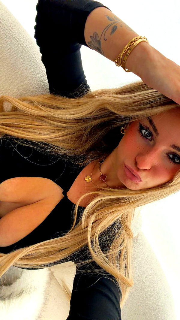 kaitlyn_krems image ~ Altpins