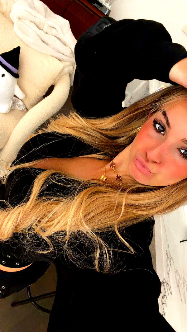 kaitlyn_krems image ~ Altpins