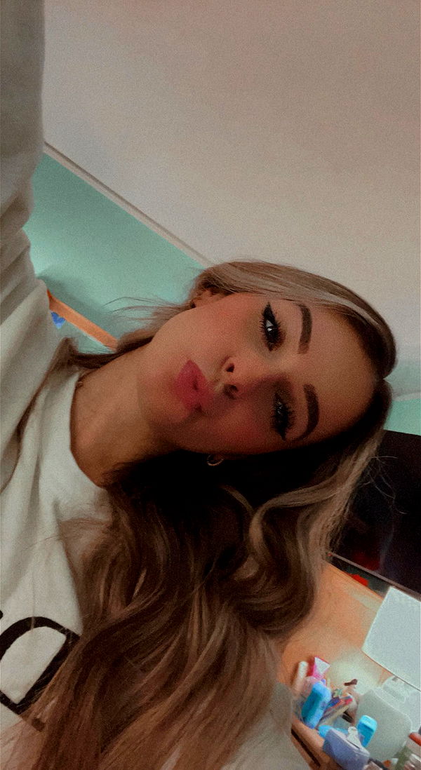 kaitlyn_krems image ~ Altpins