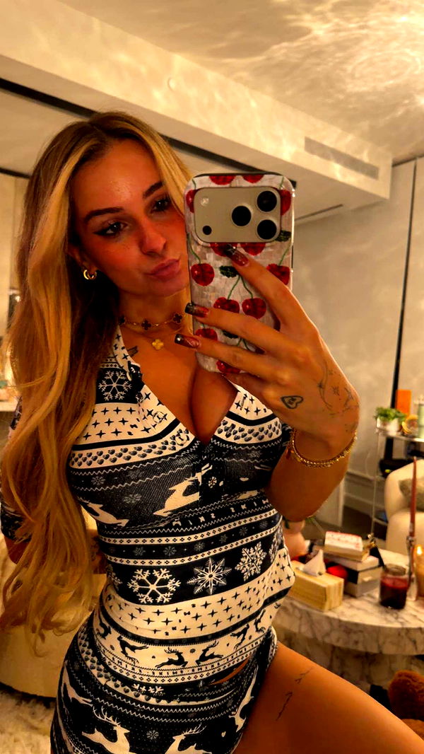 kaitlyn_krems image ~ Altpins