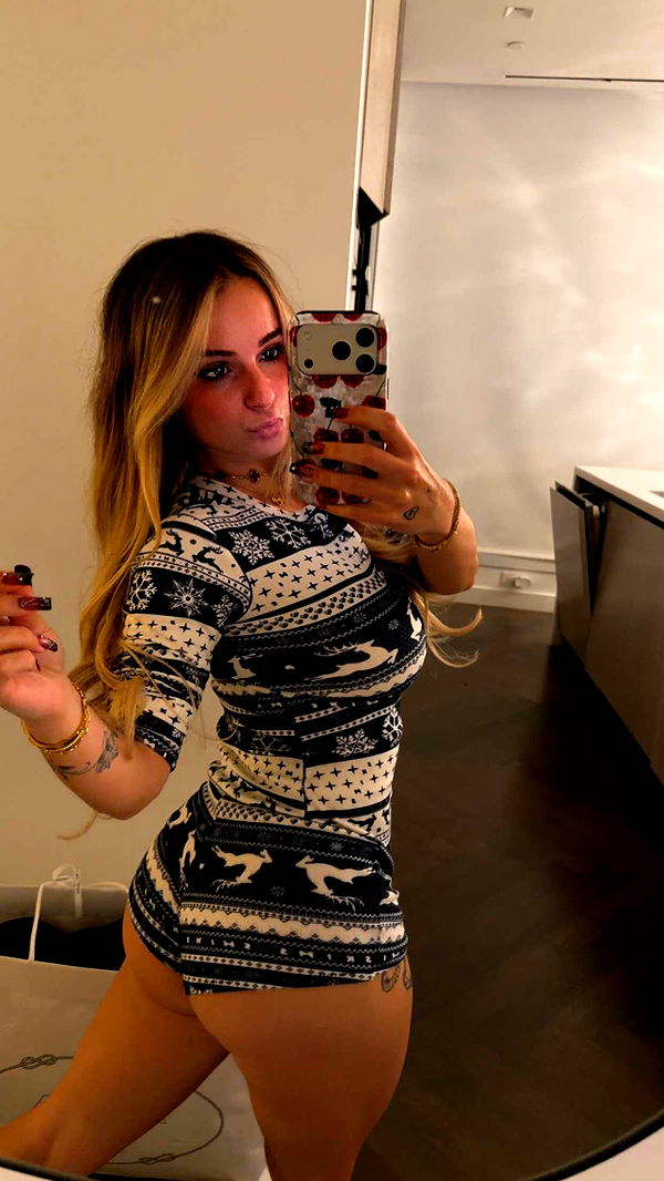 kaitlyn_krems image ~ Altpins