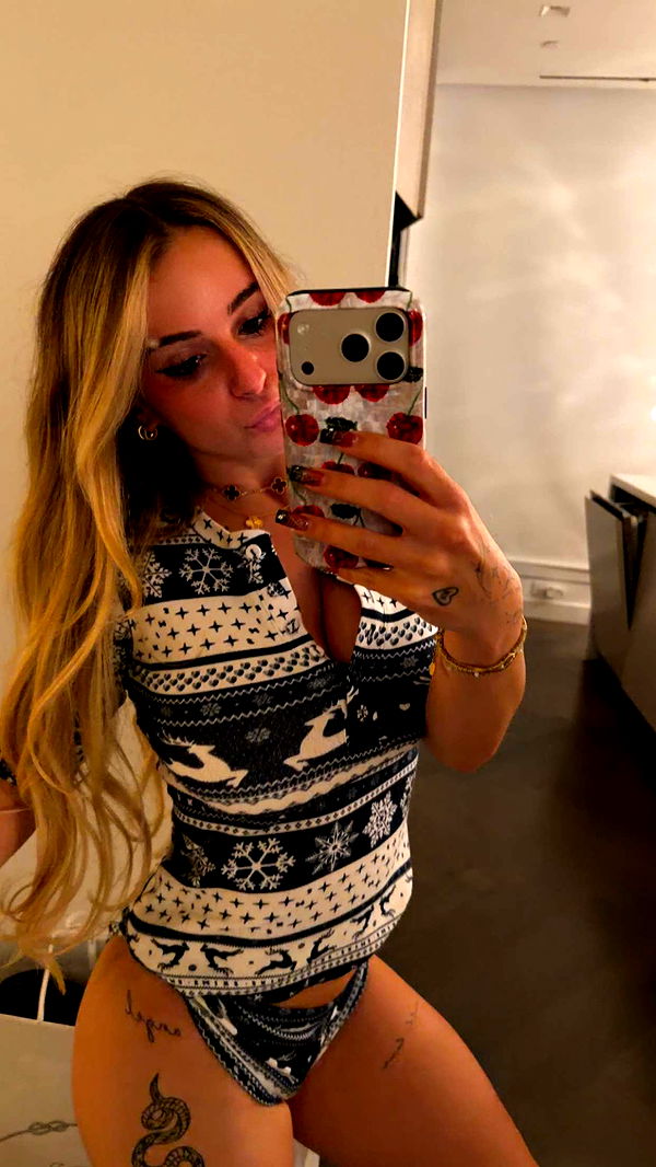 kaitlyn_krems image ~ Altpins