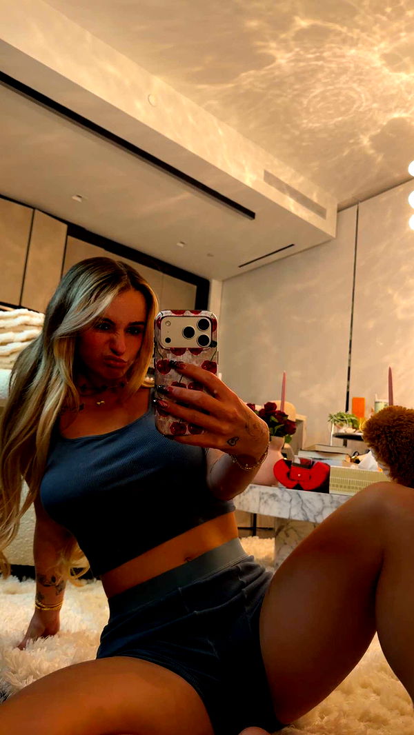 kaitlyn_krems image ~ Altpins