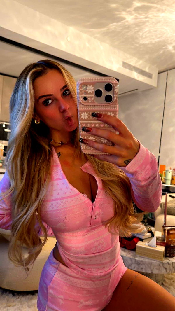 kaitlyn_krems image ~ Altpins