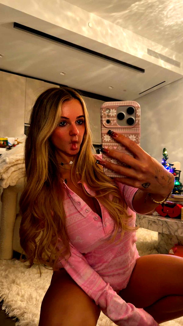 kaitlyn_krems image ~ Altpins