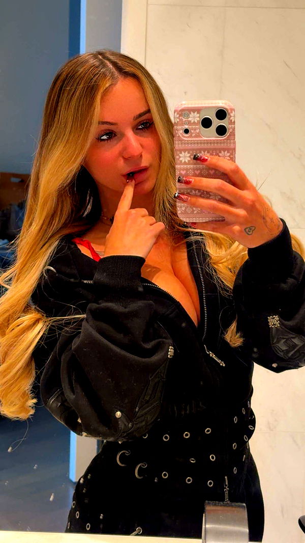 kaitlyn_krems image ~ Altpins