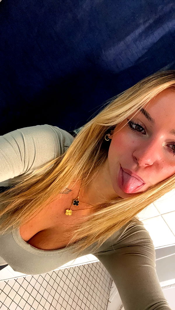 kaitlyn_krems image ~ Altpins