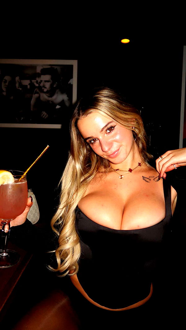 kaitlyn_krems image ~ Altpins