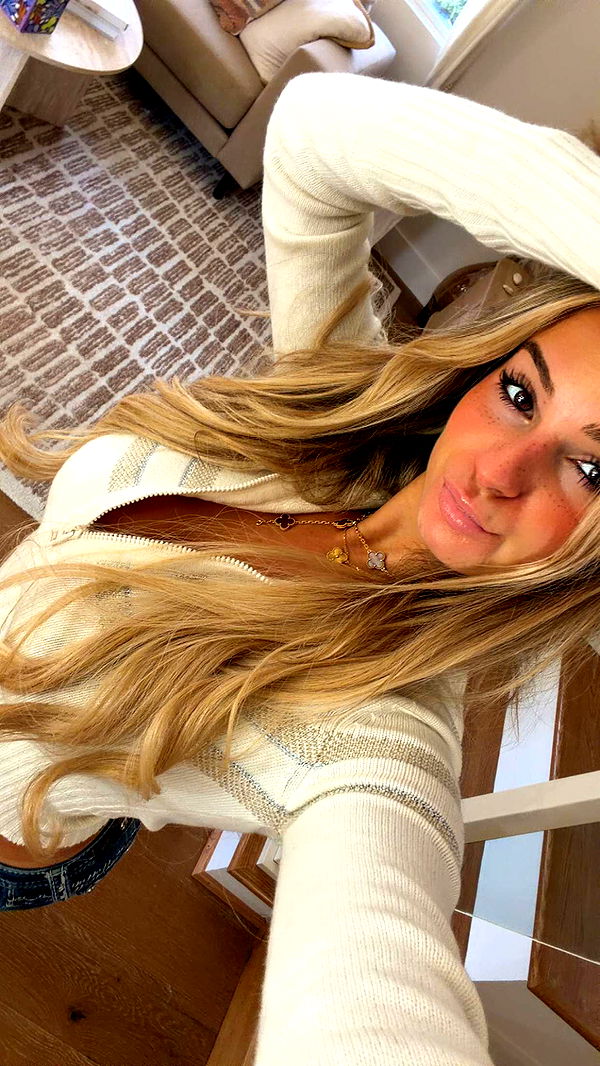 kaitlyn_krems image ~ Altpins