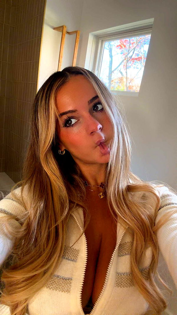 kaitlyn_krems image ~ Altpins