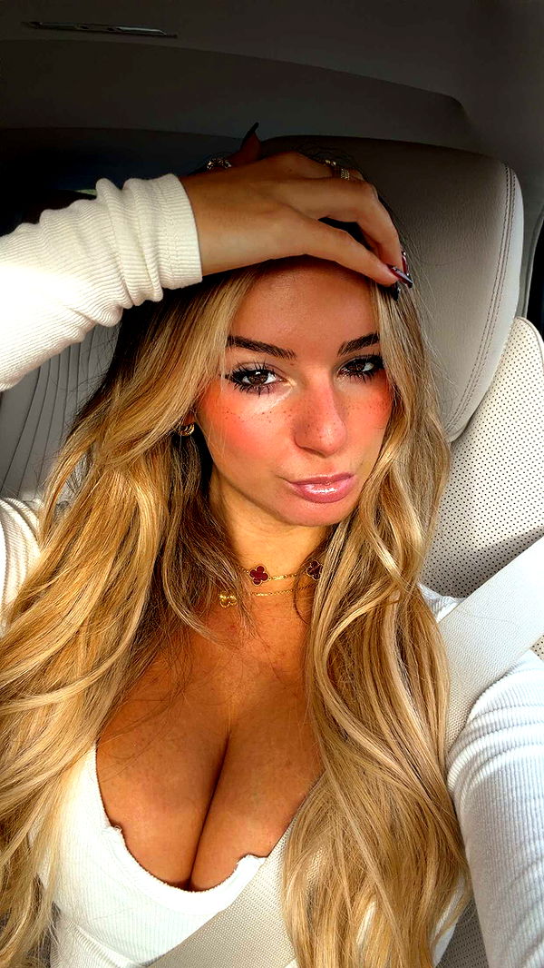 kaitlyn_krems image ~ Altpins