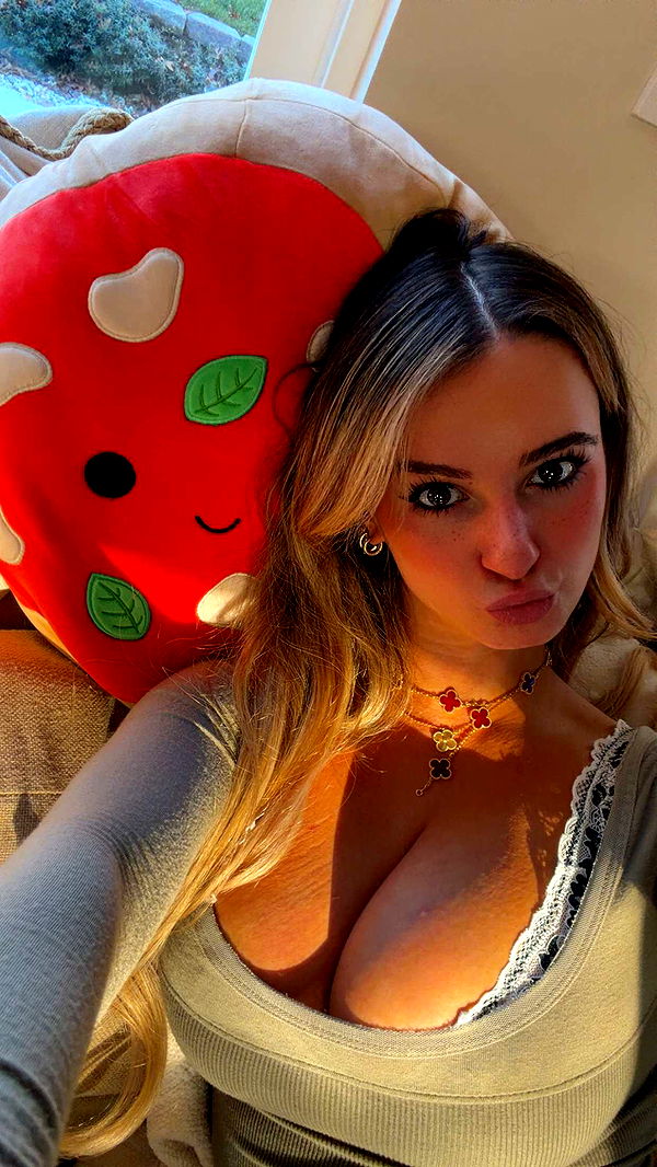 kaitlyn_krems image ~ Altpins