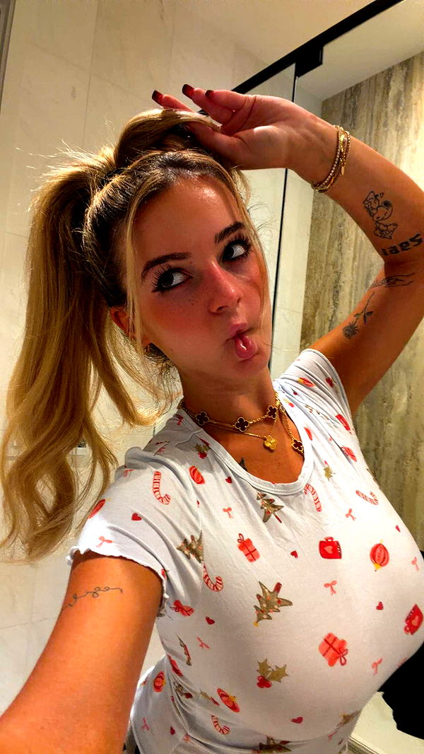 kaitlyn_krems image ~ Altpins