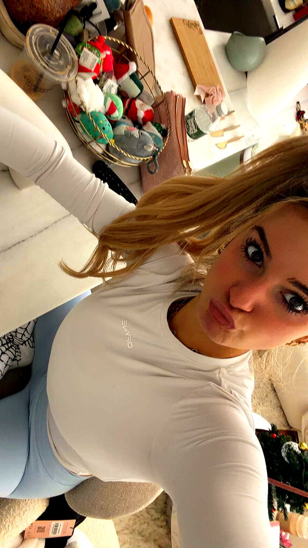 kaitlyn_krems image ~ Altpins