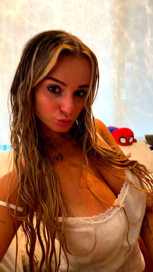 kaitlyn_krems image ~ Altpins