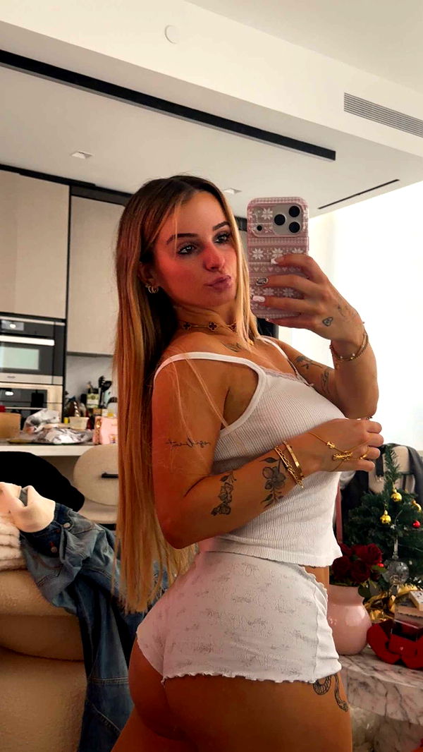 kaitlyn_krems image ~ Altpins