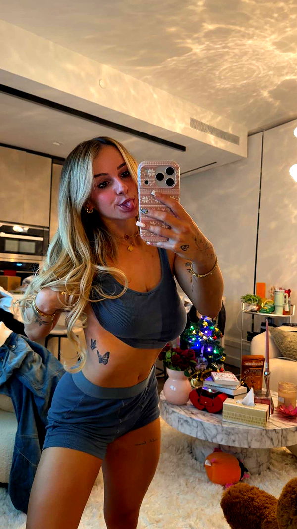 kaitlyn_krems image ~ Altpins