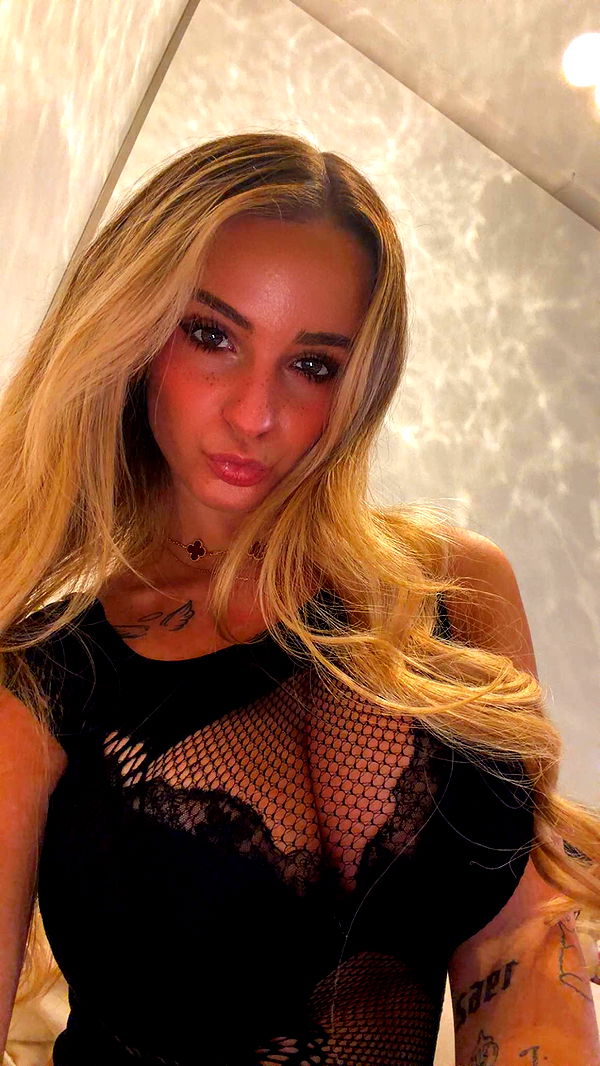 kaitlyn_krems image ~ Altpins