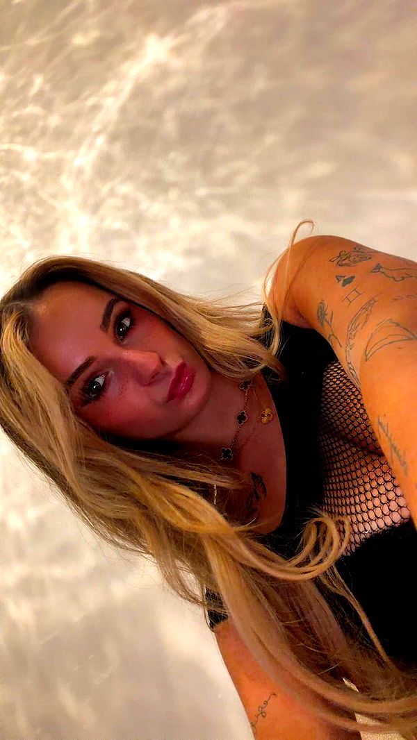 kaitlyn_krems image ~ Altpins