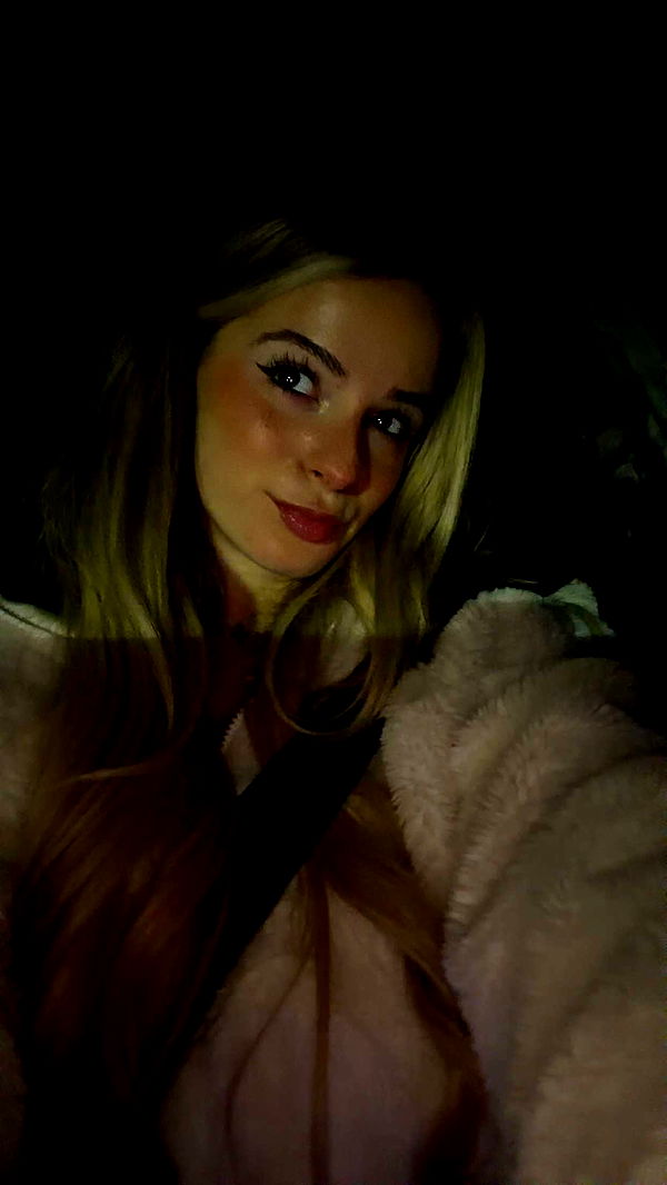 kaitlyn_krems image ~ Altpins