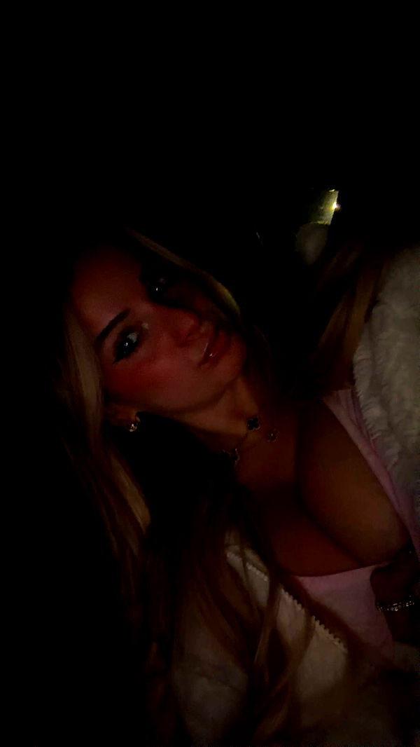 kaitlyn_krems image ~ Altpins