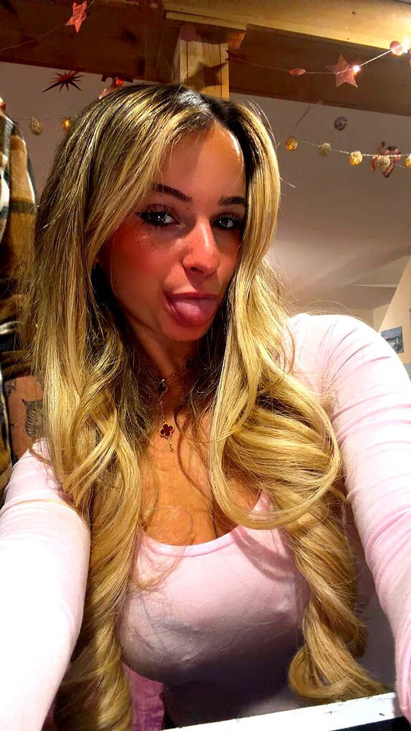 kaitlyn_krems image ~ Altpins