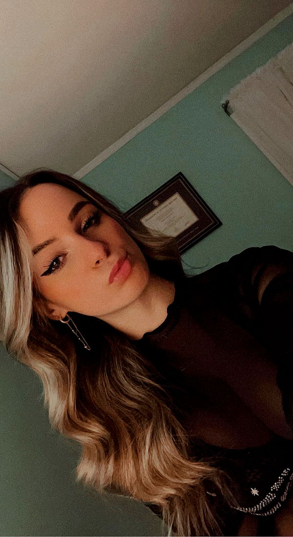 kaitlyn_krems image ~ Altpins