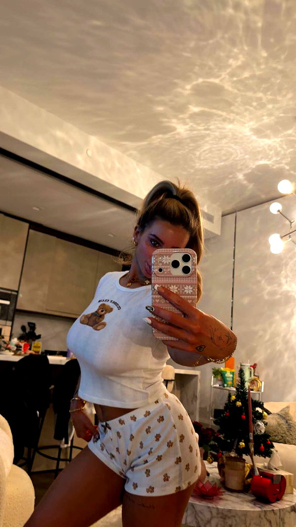 kaitlyn_krems image ~ Altpins