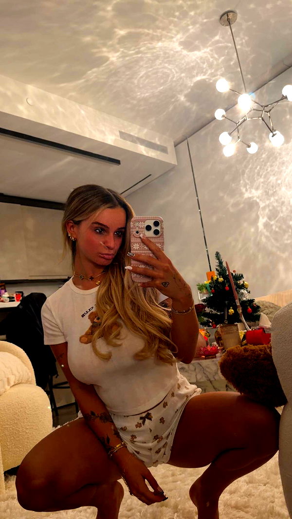 kaitlyn_krems image ~ Altpins