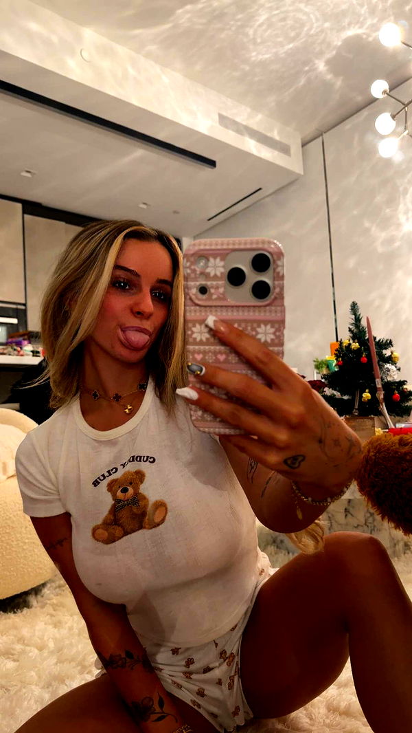 kaitlyn_krems image ~ Altpins