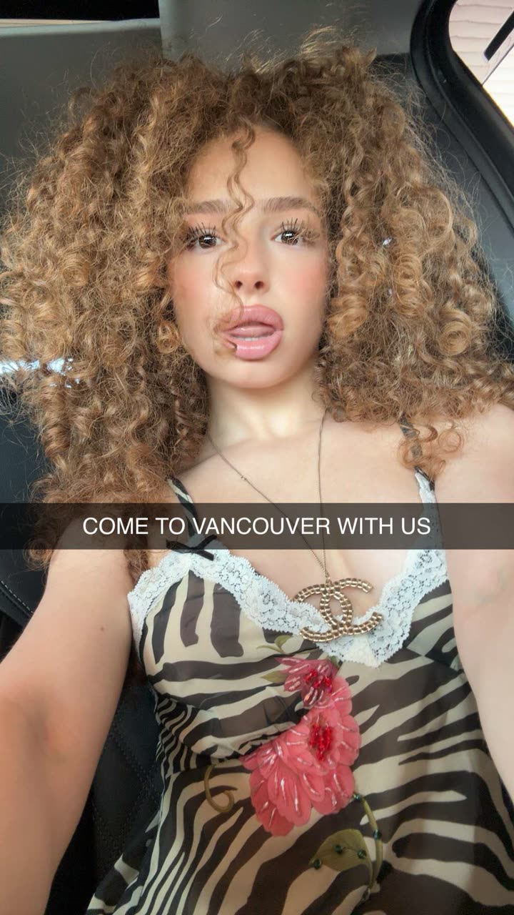 kalogeraseliana snapchat image archive image