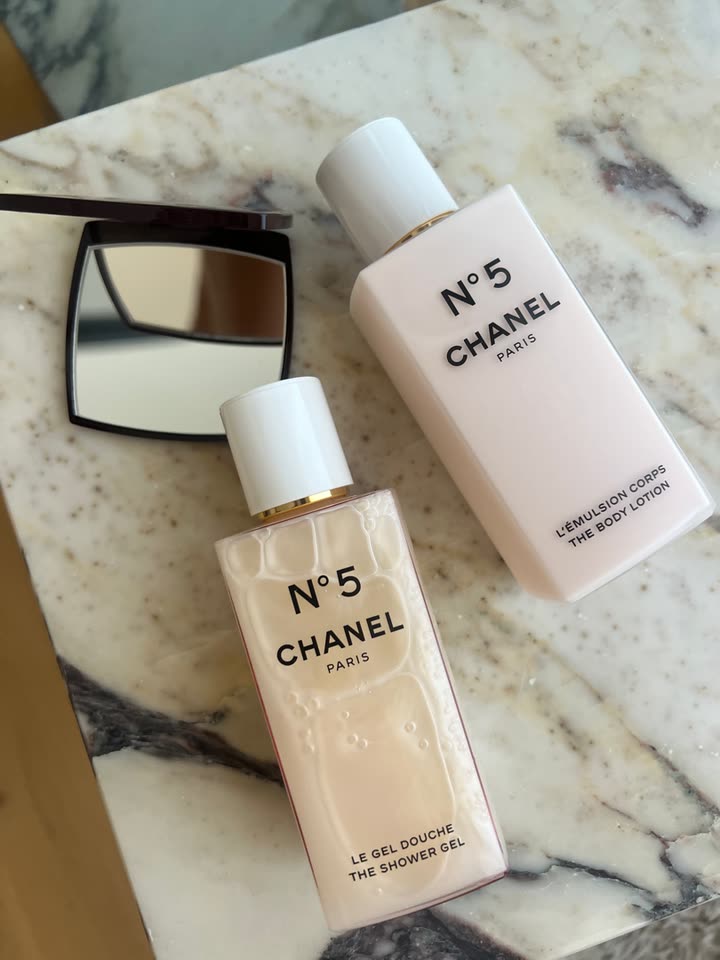 karajewelll snapchat image archive image