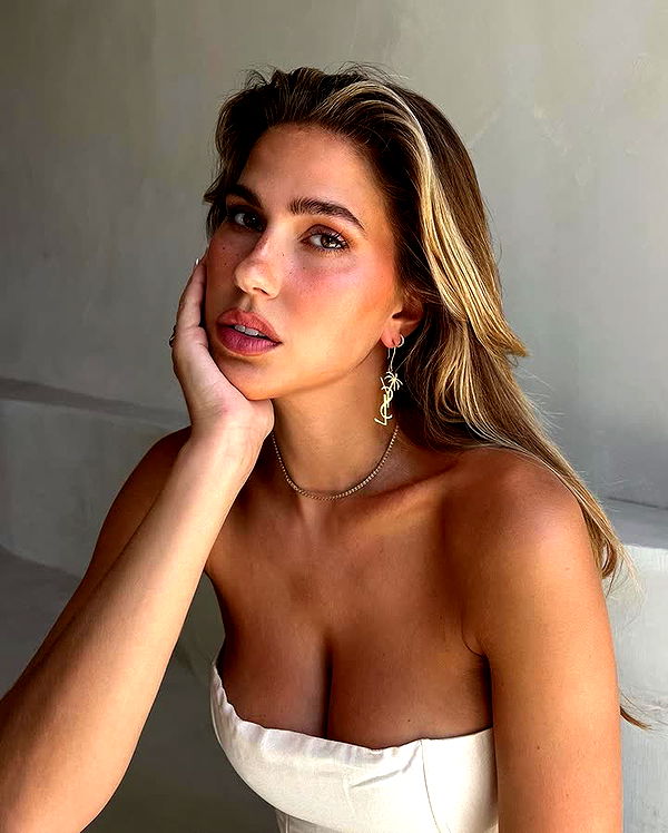 karajewelll image ~ Altpins