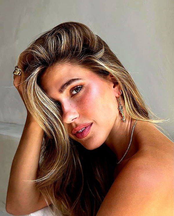 karajewelll image ~ Altpins