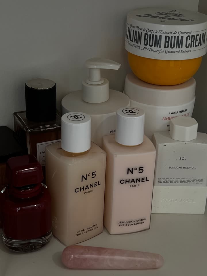 karajewelll snapchat image archive image