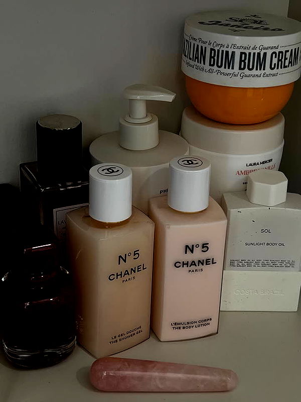 karajewelll image ~ Altpins