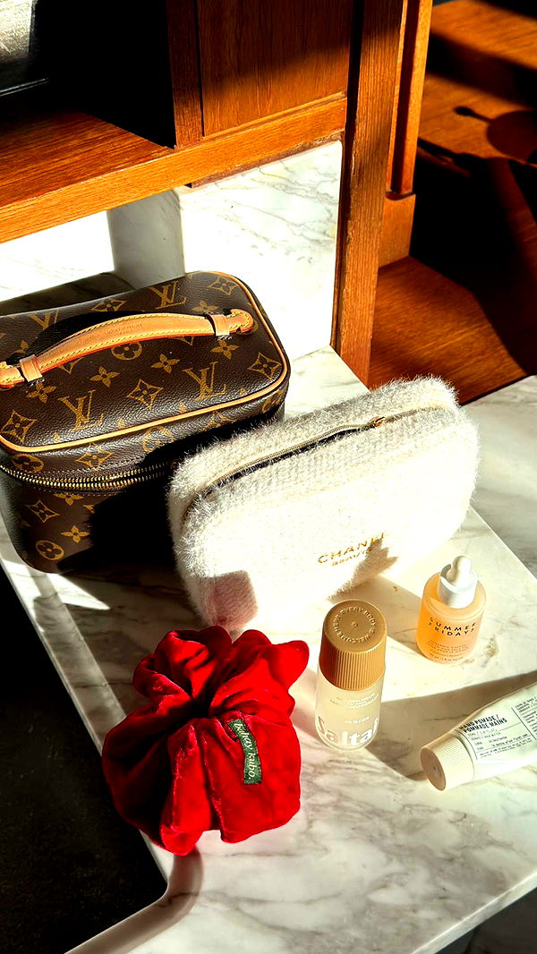 karajewelll image ~ Altpins