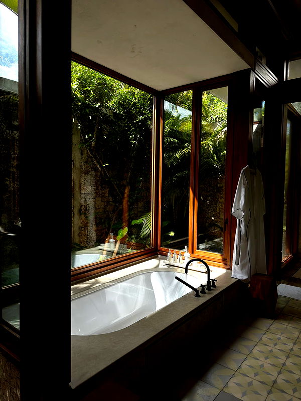 karajewelll image ~ Altpins