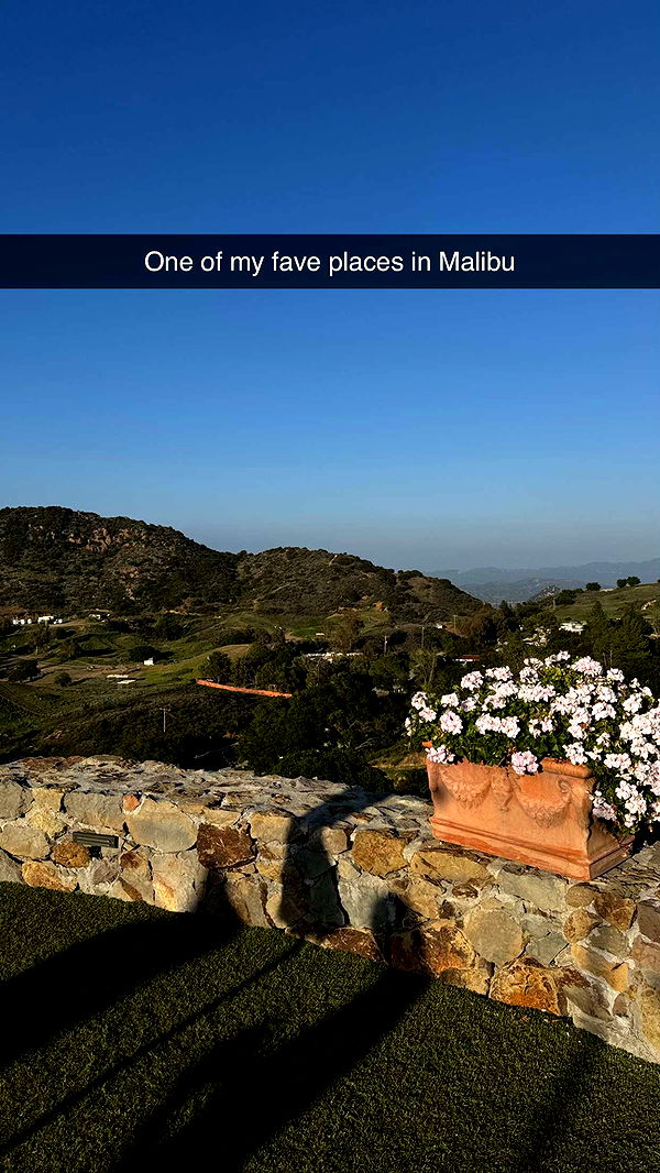 karajewelll image ~ Altpins