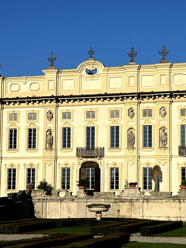 karajewelll image ~ Altpins