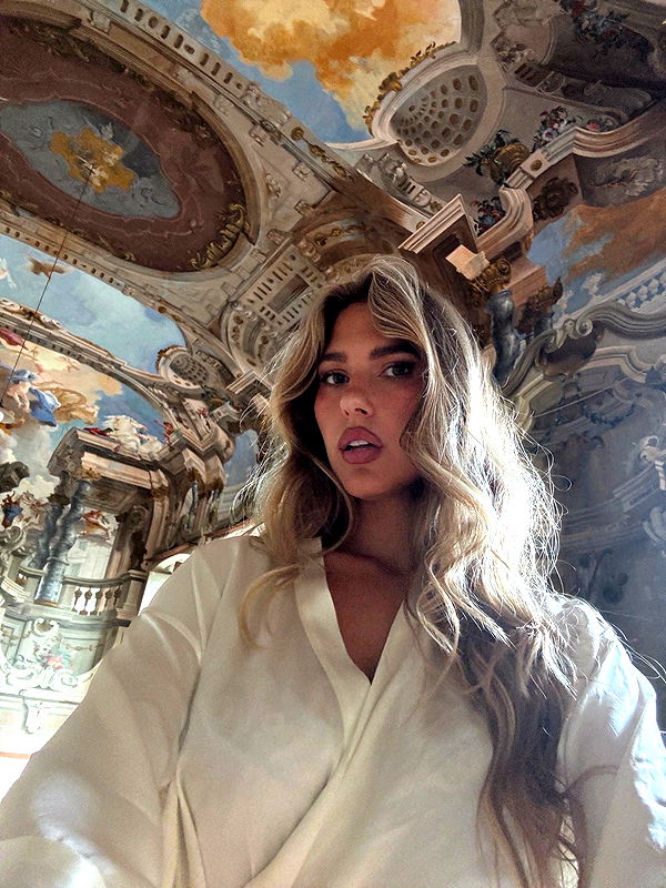 karajewelll image ~ Altpins