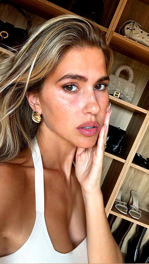 karajewelll image ~ Altpins